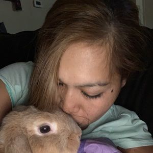 Meet your Posher, Lana